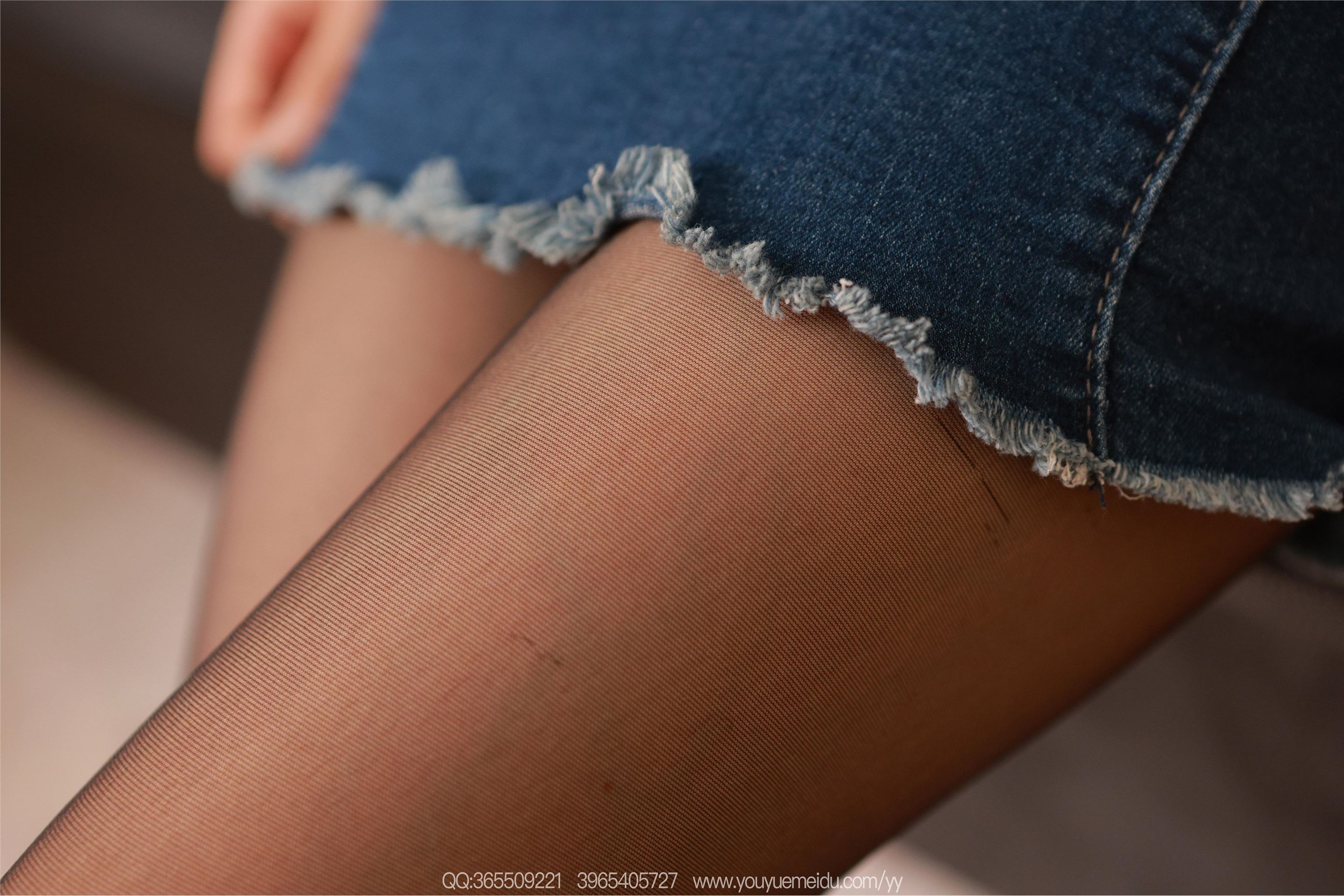 IESS异思趣向  2025.08.08 丝享家 2127 小金《笔直美腿》